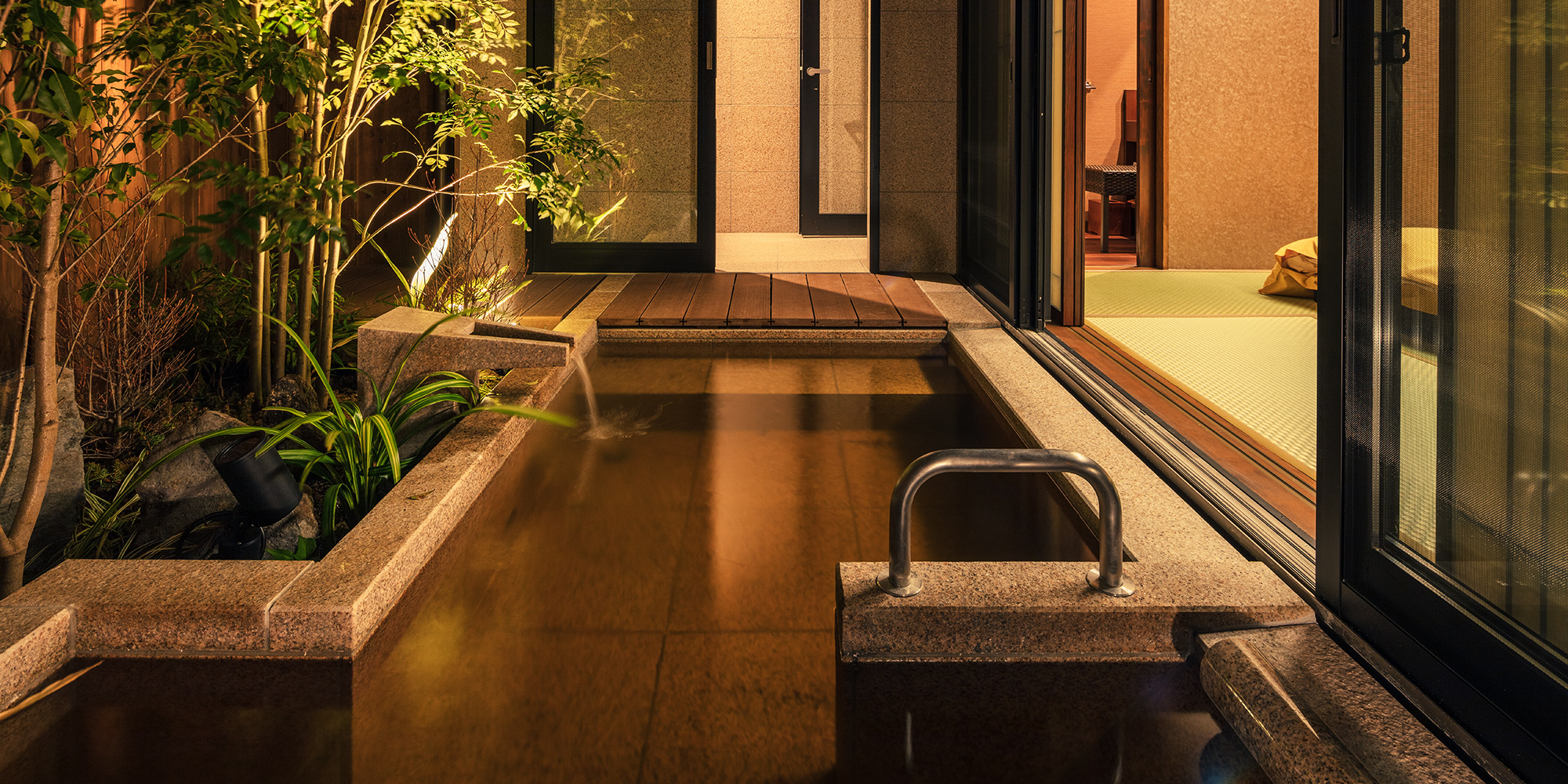 水芭蕉 -みずばしょう- 写真1